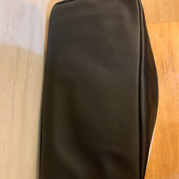 Kenneth Cole Reaction White and Black Tote Bag NWT - Picture 7 of 9